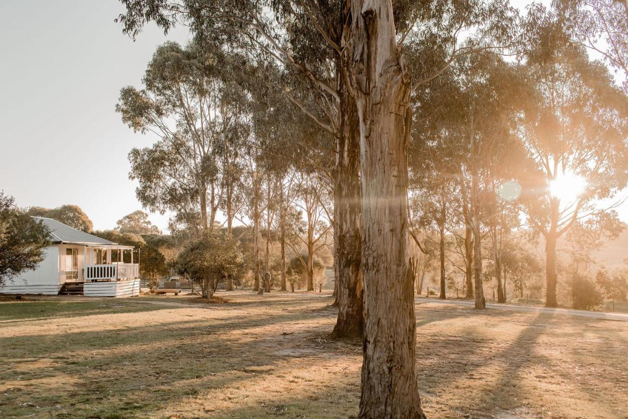 Eight Acres Lakes Entrance Exterior photo
